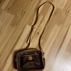 Like new condition crossbody bag. LA Tour Eiffel 1887.